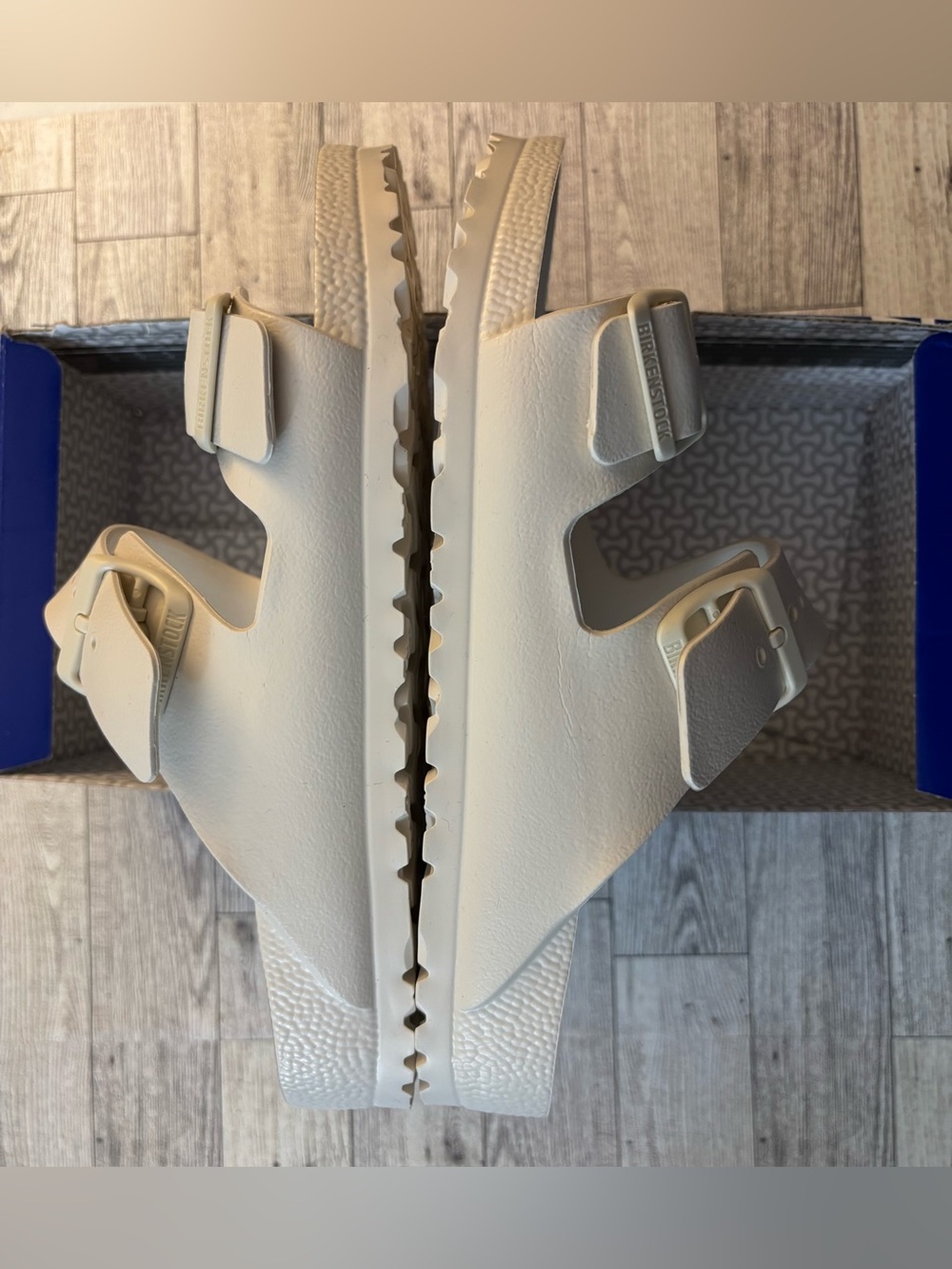 Women BIRKENSTOCK Arizona EVA Sandals. Size 39/US L 8.0. Color: Eggshell. - Picture 6 of 11